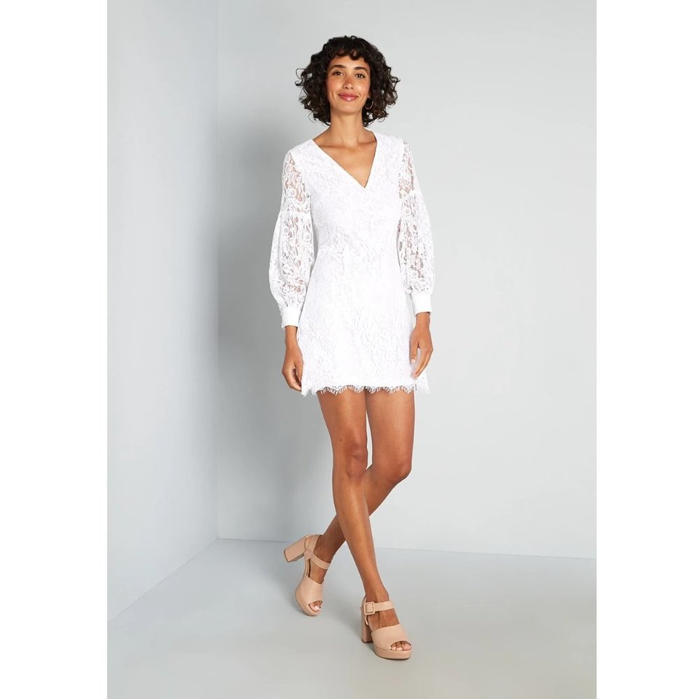 NWT Little Mistress Fable White Lace Shift Dress Size 8
